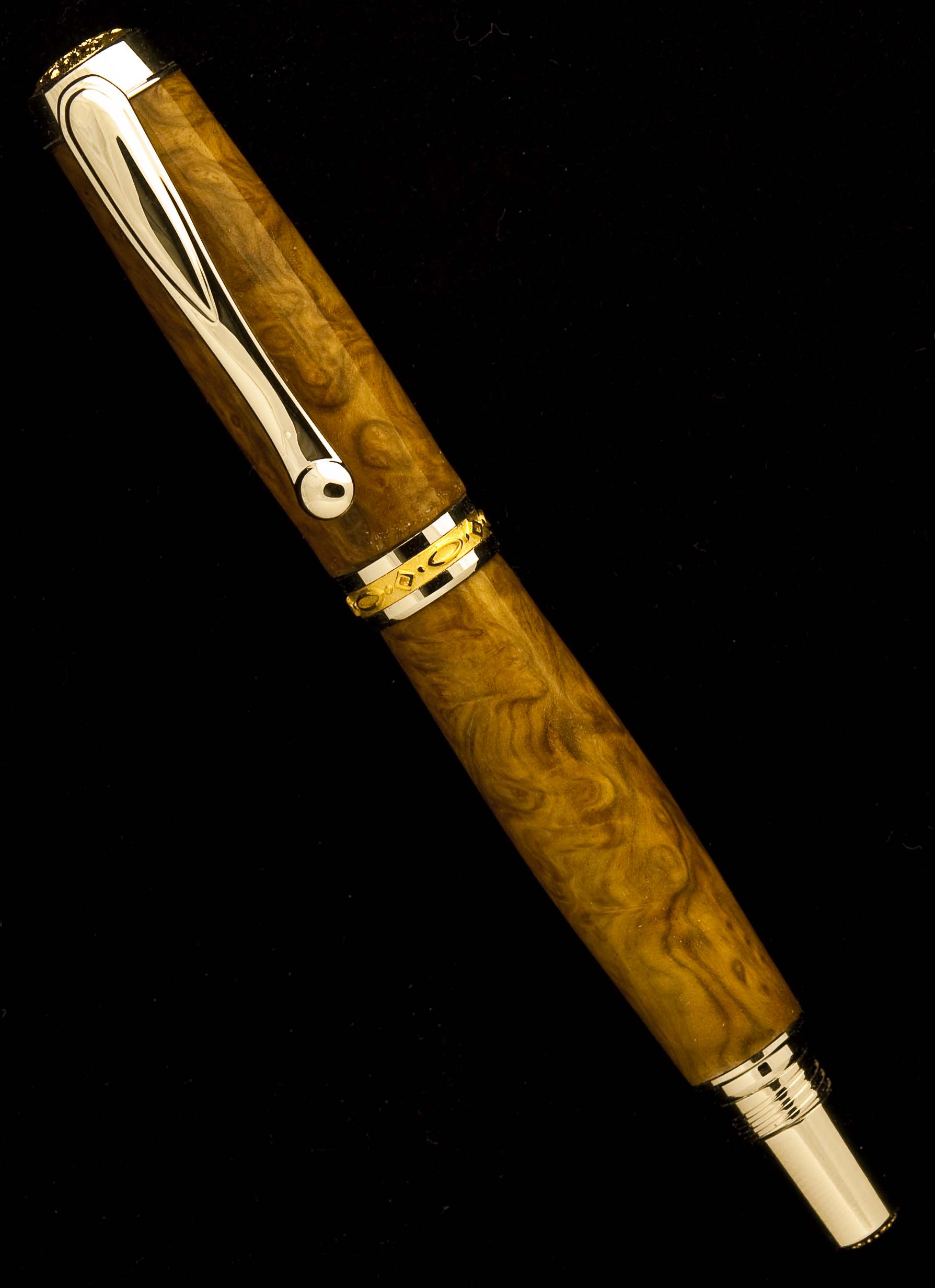 York Gum Burl on Jr. Statesman Fountain Pen