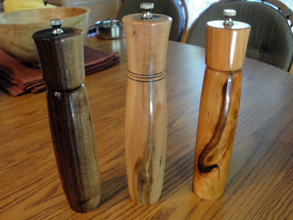 1_Three_Pepper_Mills_01.jpg