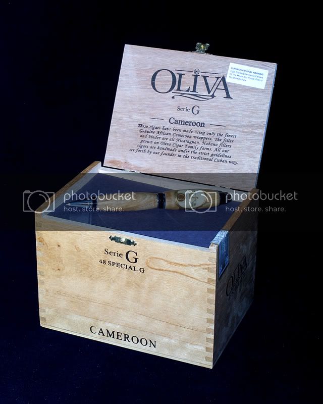 OliviaCigarPeninCigarBox-small.jpg