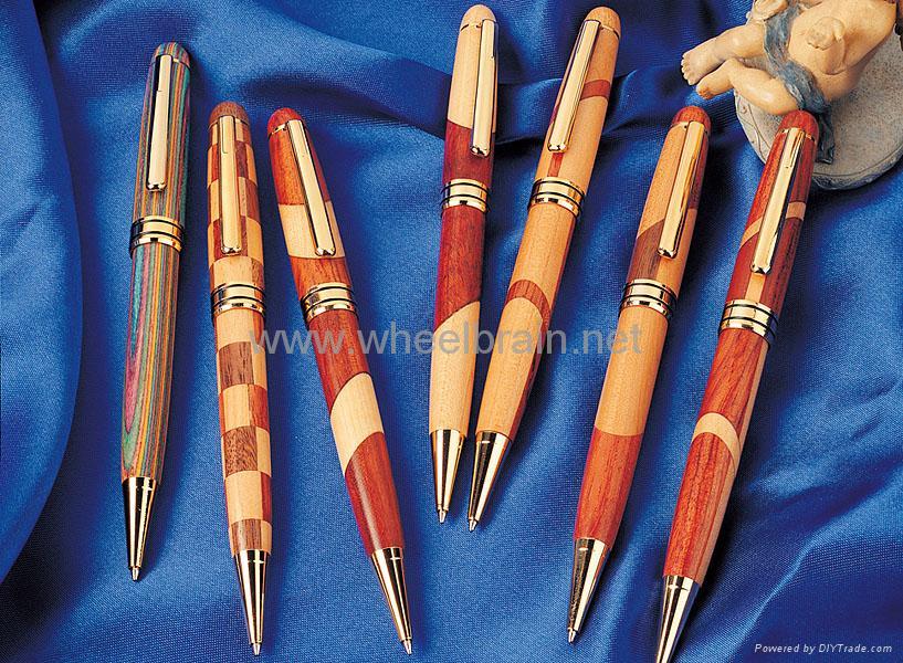 Bi_Wooden_Pen.jpg